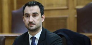 Χαρίτσης για ένταση και χημικά στο υπουργείο Εργασίας: Αυτή είναι η νέα “κανονικότητα” της κυβέρνησης