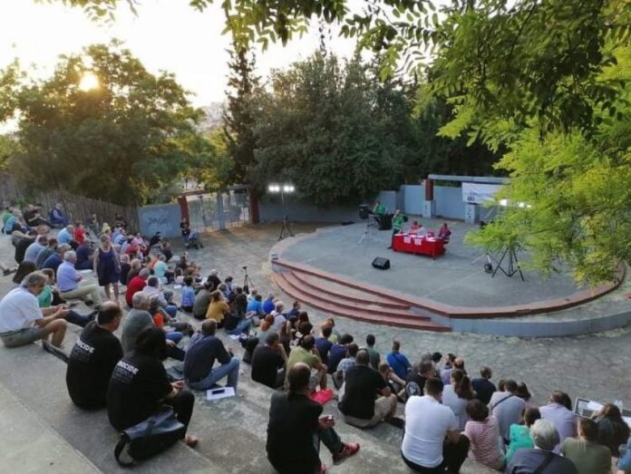 Ξεκινούν κινητοποιήσεις κατά της καύσης απορριμμάτων στο ΤΙΤΑΝ Ευκαρπίας