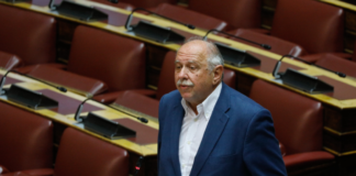 Υπουργείο Πολιτισμού: «Ψευδείς οι ισχυρισμοί Σκουρολιάκου περί παρεμπόδισης επίσκεψης στο Αναβατόριο της Ακρόπολης»