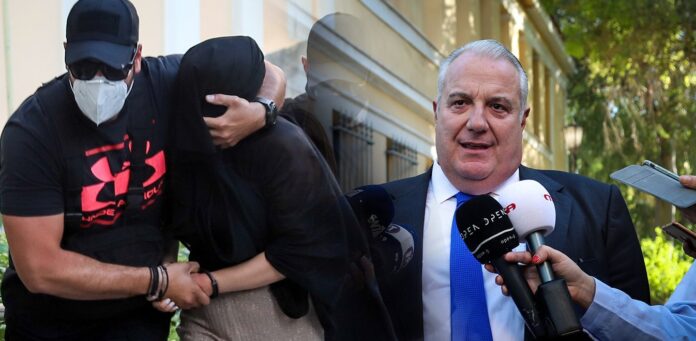 Βιτριόλι: Αρνείται τα πάντα η 35χρονη – Είχε δεύτερο προφίλ στο Facebook