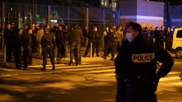 Γαλλία: Συνεχίζουν τις κινητοποιήσεις οι αστυνομικοί που θεωρούν ότι κατηγορούνται αδίκως για ρατσισμό