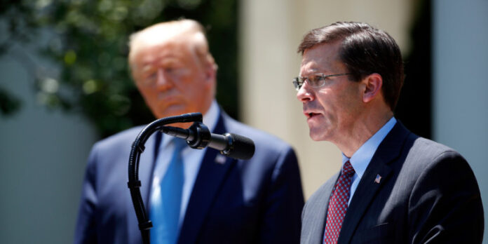 Νέο «χαστούκι» σε Τραμπ -Ο υπουργός Άμυνας των ΗΠΑ αρνείται να κατεβάσει τον στρατό