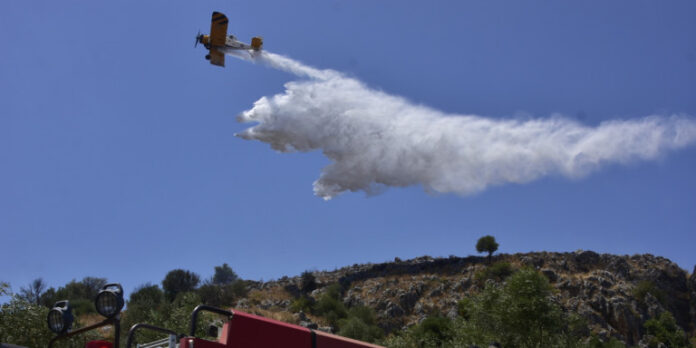 Μεγάλη φωτιά στα Πηγάδια Αχαΐας