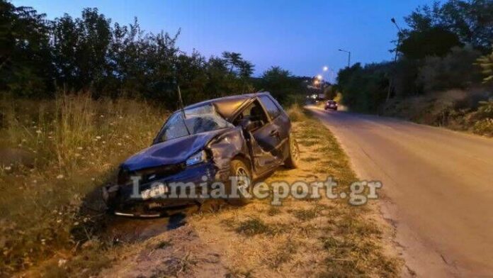 Βγήκε από το δρόμο και έπεσε πάνω σε κολώνα