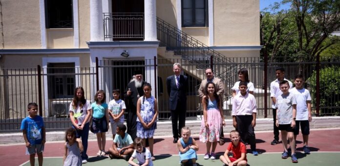 Αρχιεπίσκοπος Ιερώνυμος και Τζέφρι Πάιατ επισκέφθηκαν το «Δημήτρειο»