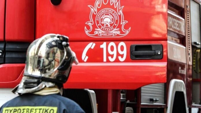 Φωτιά ΤΩΡΑ σε οικόπεδο στη Λεωφόρο Αθηνών