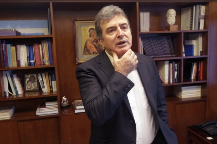 Αγρότες VS ΜΑΤ: Όλο το ΜΠΙΛΜΠΑΟ της ΕΛ.ΑΣ. στα μπλόκα των αγροτών – (VIDEO)