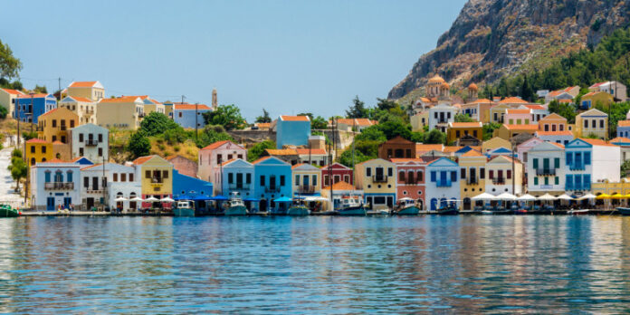 Καστελλόριζο: Οι τουρκικές προκλήσεις έδιωξαν τους τουρίστες -Ακυρώθηκαν μέχρι και κρατήσεις