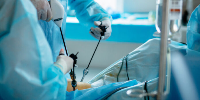 Τα πλεονεκτήματα λαπαροσκοπικής και ρομποτικής χειρουργικής σε σχέση με την κλασική χειρουργική