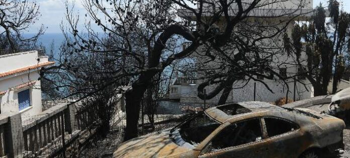 Φωτιά στο Μάτι: Απορρίπτει ο εισαγγελέας το αίτημα του ανακριτή για κακουργηματικές διώξεις σε κατηγορούμενους