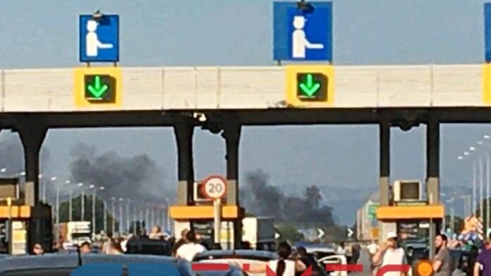 Μάλγαρα: Φωτιά σε ΙΧ – Μετ’εμποδίων η κυκλοφορία