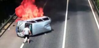 Ήρωας οδηγός σώζει επιβάτες από φλεγόμενο όχημα (video)