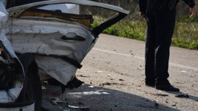 Ανατροπή οχήματος στην Εθνική Οδό Αθηνών-Λαμίας στο ρεύμα προς Λαμία