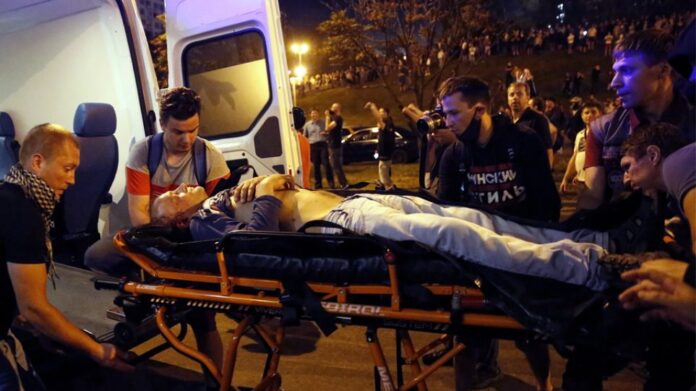 Λευκορωσία: Άγρια επεισόδια μετά τις εκλογές – Πολλοί τραυματίες από ξύλο και πλαστικές σφαίρες