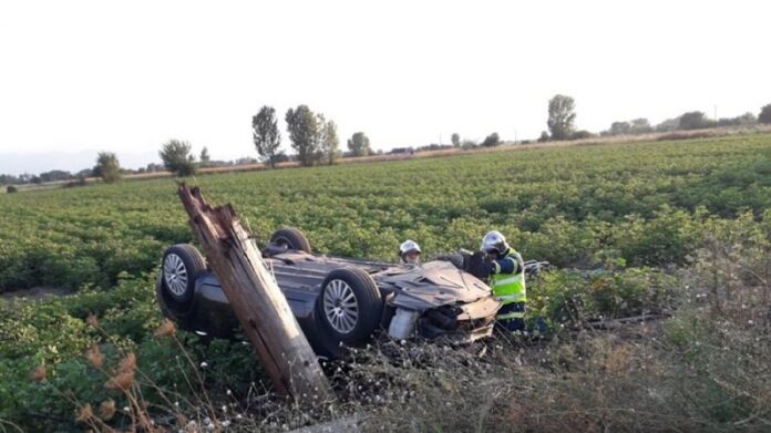 Τροχαίο στα Τρίκαλα: ΙΧ έπεσε πάνω σε κολόνα της ΔΕΗ – Νεκρός 50χρονος (ΦΩΤΟ)