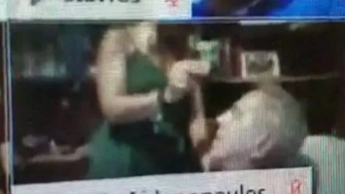 Θεσσαλονίκη: Ξεμάτιασαν… live τον αντιδήμαρχο σε τηλεδιάσκεψη του δημοτικού συμβουλίου (VIDEO)