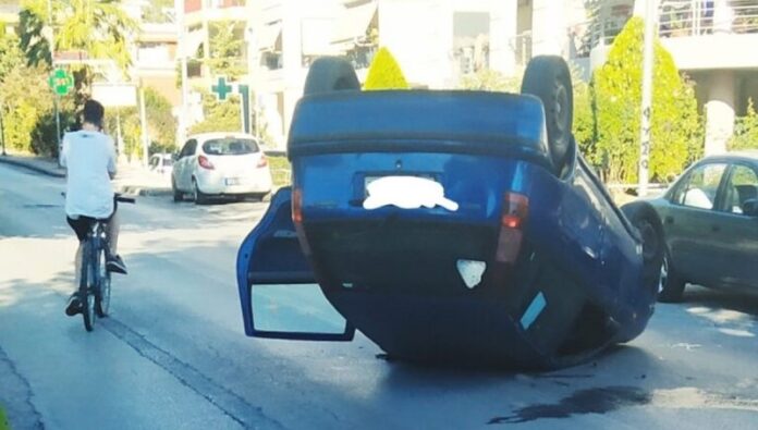 Αυτοκίνητο ανατράπηκε στο Βόλο – Δύο τραυματίες