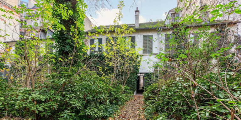 Paris-mansion-corpse