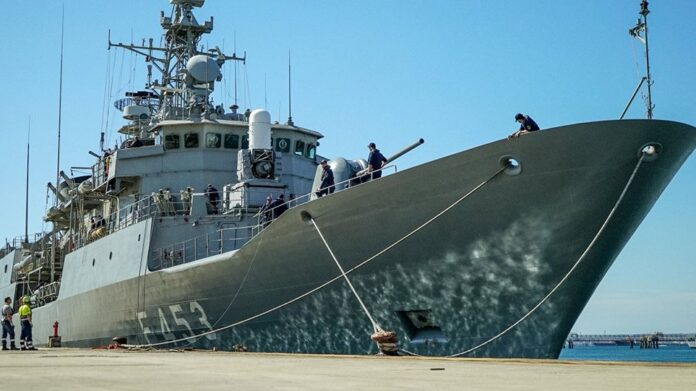 Κρήτη: Μάζεψαν φαγητά και έκαναν ντελίβερι στη φρεγάτα «Σπέτσαι»