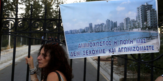 Κύπρος: Ο «Πρωθυπουργός» του ψευδοκράτους υποστήριξε ότι θα ανοίξει η περιφραγμένη περιοχή της Αμμοχώστου