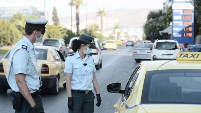 Κορωνοϊός: Μπλόκα και εντατικοί έλεγχοι στα Μέσα Μεταφοράς για τη χρήση της μάσκας