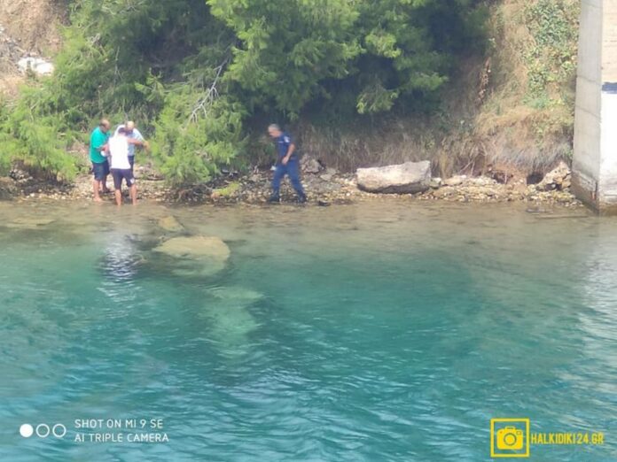 Χαλκιδική: Ηλικιωμένος έπεσε από τη γέφυρα της Ποτίδαιας
