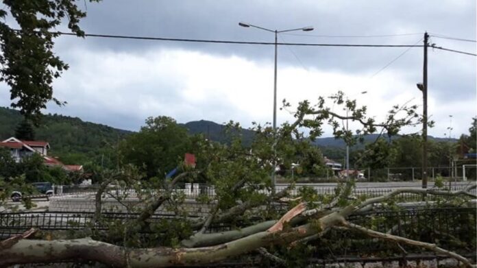 Καιρός: Ξεκίνησε η επέλαση της κακοκαιρίας «Θάλεια» – Βροχές και χαλαζοπτώσεις σε περιοχές της χώρας