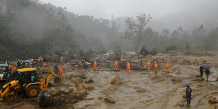 Ινδία: Κατολίσθηση έπληξε φυτεία τσαγιού -Τουλάχιστον 43 νεκροί