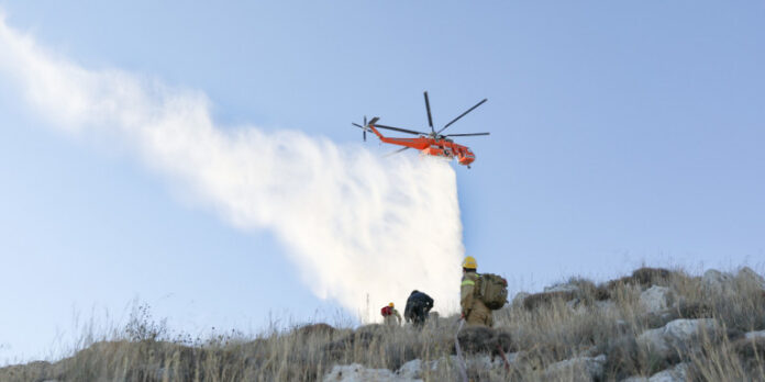 Σε εξέλιξη η πυρκαγιά στη Ανατολική Μάνη -Διάσπαρτες εστίες, δεν απειλούνται κατοικημένες περιοχές