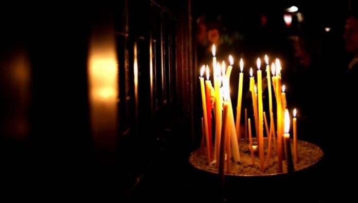 Χαλκιδική: Άναψαν τα αίματα μεταξύ ιερέα και επιτρόπου σε εκκλησία λόγω… κορωνοϊού