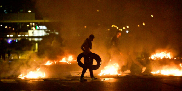 Σουηδία: Εκαψαν το Κοράνι και ξέσπασαν άγρια επεισόδια στο Μάλμο (ΦΩΤΟ-VIDEO)