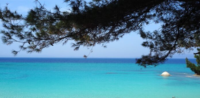 Χαλκιδική: Ερχονται μαζικά λουκέτα και απολύσεις λόγω των έκτακτων μέτρων κορονοϊού