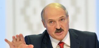 Λευκορωσία: Ο Λουκασένκο απειλεί να κλείσει τα εργοστάσια και να απολύσει όσους εργάτες συμμετέχουν σε αντικυβερνητικές κινητοποιήσεις