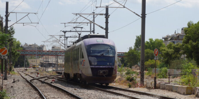 ΤΡΑΙΝΟΣΕ: Κανονικά τα δρομολόγια του προαστιακού στη γραμμή Κιάτο-Αίγιο -Μετά τον εκτροχιασμό βαγονιού