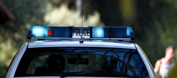 Τρίκαλα: 60χρονος αυνανιζόταν δίπλα στο ποτάμι – Δεν σταμάτησε ούτε μπροστά στους αστυνομικούς – (VIDEO)