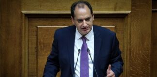 Σπίρτζης: Απαράδεκτη η στάση του Τσακαλώτου, αλλά δεν πρέπει να διαγραφεί