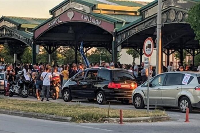 Συγκεντρώσεις διαμαρτυρίας για τις μάσκες στα σχολεία – (VIDEO)