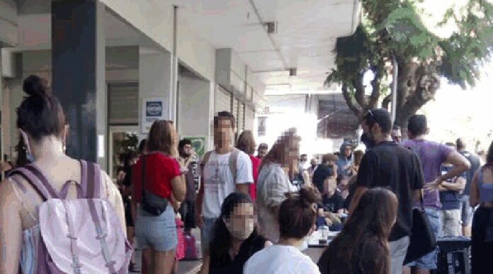 Ζητούν από τον δήμαρχο να αποχωρήσουν τα ΜΑΤ που βρίσκονται στο λόφο Καστελίου