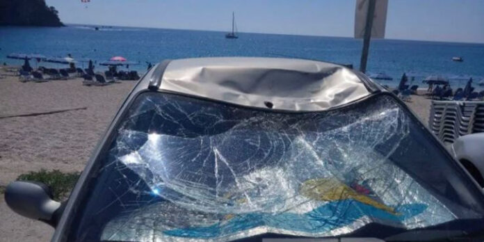 Πάργα: Εκανε «παρα πέντε» και προσγειώθηκε πάνω σε σταθμευμένο αυτοκίνητο (ΦΩΤΟ)