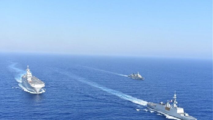 Handelsblatt: Η στρατηγική του Παρισιού οξύνει τα πνεύματα μεταξύ Ελλάδας – Τουρκίας