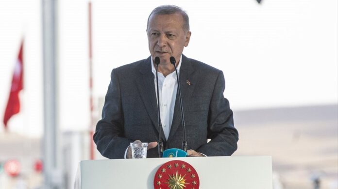 Ρετζέπ Ταγίπ Ερντογάν για τη σύνοδο της Κορσικής: Είμαστε πολύ μεγάλοι για εσάς, δεν μπορειτε να μας φάτε