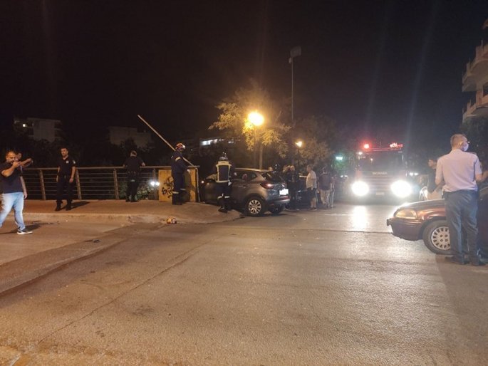 Σοκαριστικό τροχαίο σημειώθηκε το βράδυ του Σαββάτου στη Γέφυρα Αλκαζάρ στη Λάρισα (ΦΩΤΟ-VIDEO)