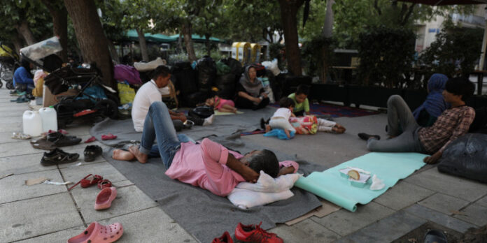 Συνελήφθη 31χρονος Σομαλός που βοηθούσε στην παράνομη διαμονή αλλοδαπών στην Πλατεία Βικτωρίας