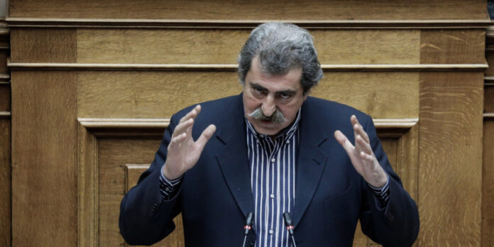 Βουλή: Ο Πολάκης για να αποφύγει την άρση της ασυλίας του έβαλε τραγούδι του Καζαντζίδη στην ολομέλεια!