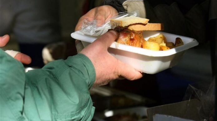 Συσσίτιο στις ευπαθείς ομάδες παρέχει ο Δήμος Ρήγα Φεραίου