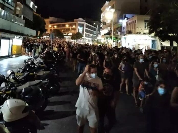 Χανιά: Δυναμική συγκέντρωση και νέα πορεία για τη Rosa Nera (ΦΩΤΟ)