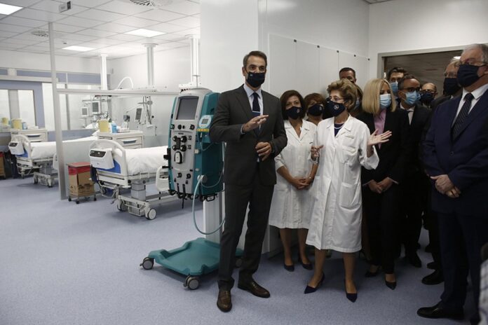 Μητσοτάκης για κορωνοϊό: Οι επόμενοι μήνες θα είναι κρίσιμοι – Ο πρωθυπουργός στα εγκαίνια των νέων κλινών ΜΕΘ στο «Σωτηρία»