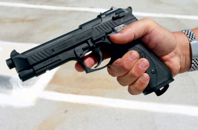 Θεσσαλονίκη: Τον “τσάκωσαν” να κατέχει παράνομα αεροβόλο όπλο