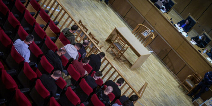 Δίκη Χρυσής Αυγής: Ανέβηκαν οι τόνοι -Κόντρα συνηγόρων υπεράσπισης με την πολιτική αγωγή