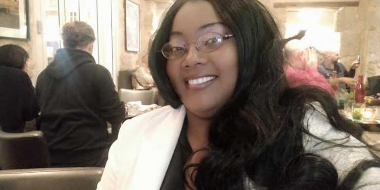 ginaika-epithesi-nikaia-simone-barreto-silva